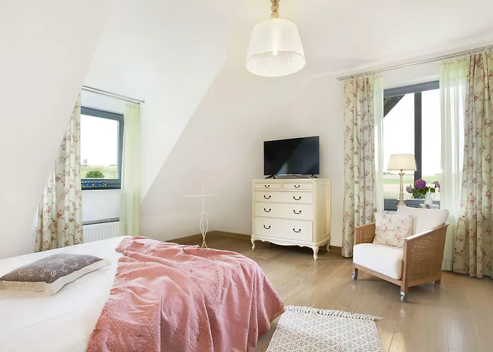 Semesterbostad Kashubian & *