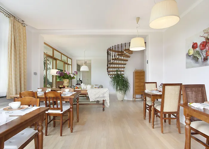 Kashubian & Semesterbostad Starkowa Huta